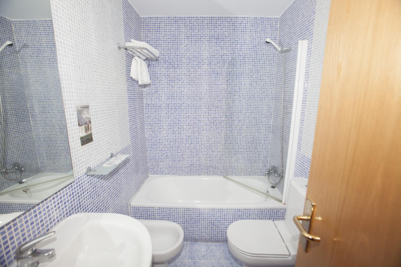 Hostal Via Lactea Burgos Ngoại thất bức ảnh